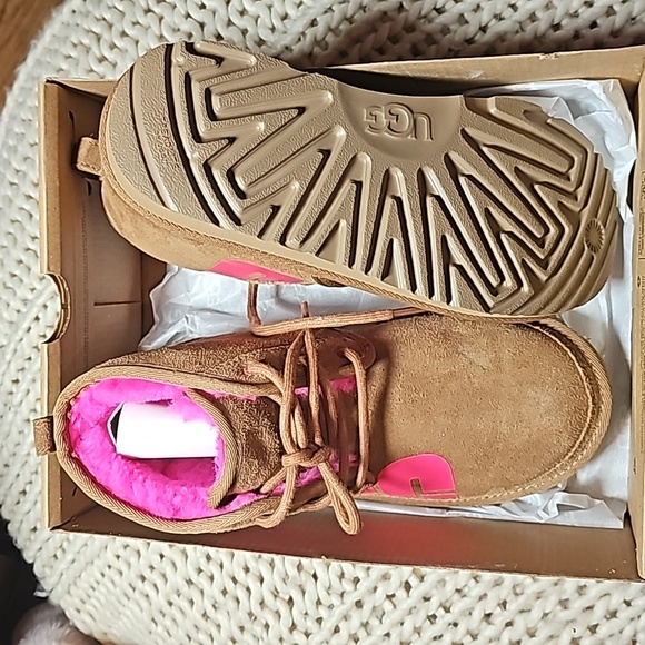 Brown and pink UGGS - Picture 3 of 5